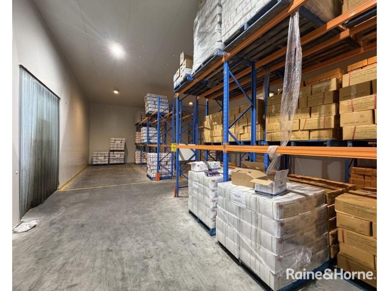 1/5 WAIGARI AVENUE, Ravenhall VIC 3023