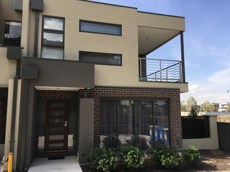 19/8 The Crossing, Caroline Springs VIC 3023