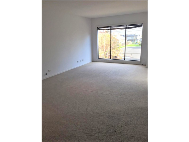 32 Ryan Street, Brunswick VIC 3056