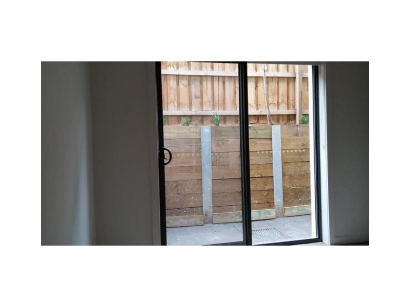 6/12 Leonard Crescent, Ascot Vale VIC 3032