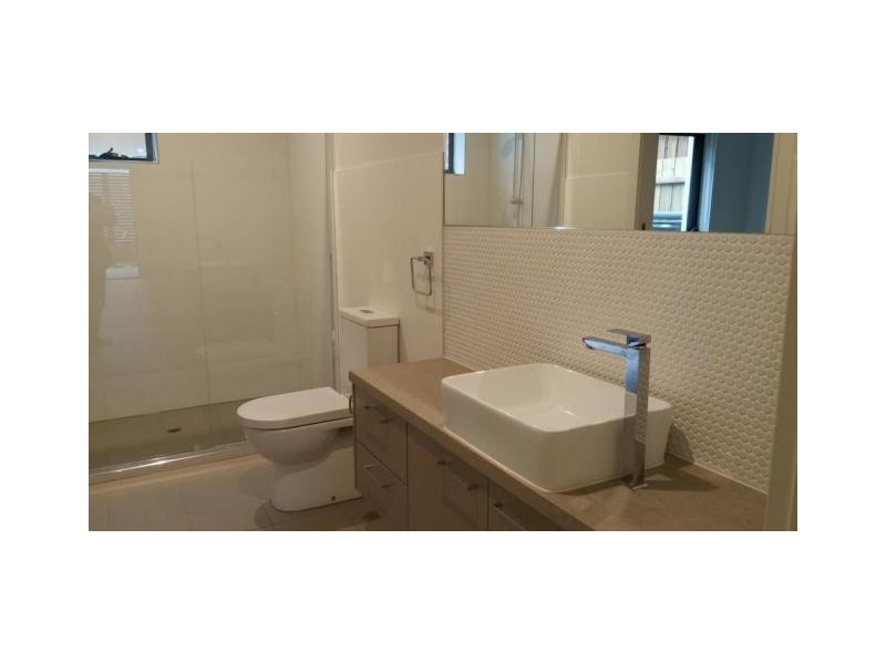 6/12 Leonard Crescent, Ascot Vale VIC 3032