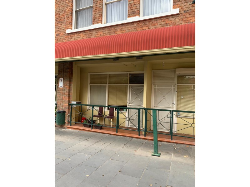 5A Naughton Place, Carlton VIC 3053