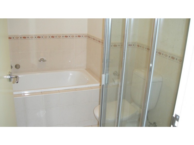 5A Naughton Place, Carlton VIC 3053