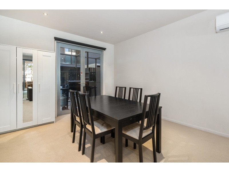 90 Geographe Street, Docklands VIC 3008