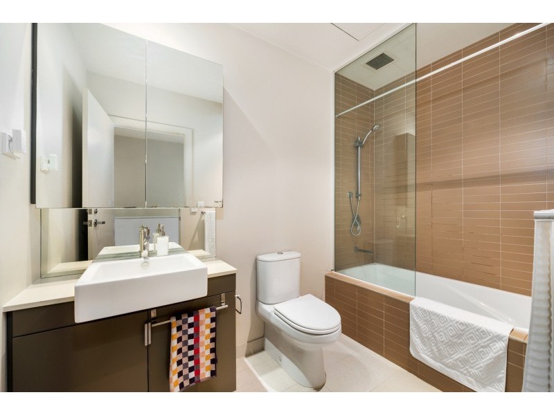 90 Geographe Street, Docklands VIC 3008