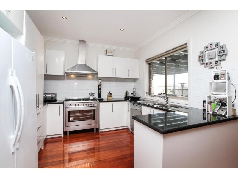 8/84 Hillcrest Drive, Westmeadows VIC 3049