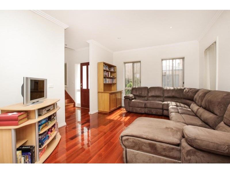 8/84 Hillcrest Drive, Westmeadows VIC 3049