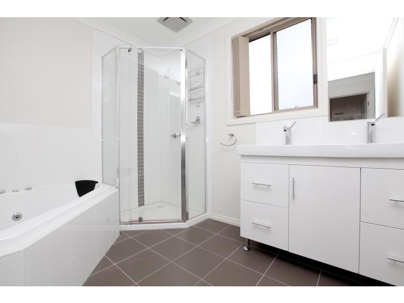 8/84 Hillcrest Drive, Westmeadows VIC 3049