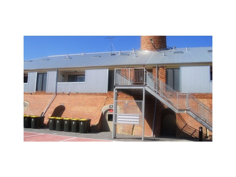 105/10 Pottery Court, Brunswick VIC 3056