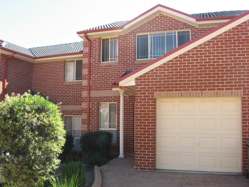 64/17-19 Huntlley Drive, Prospect NSW 2148