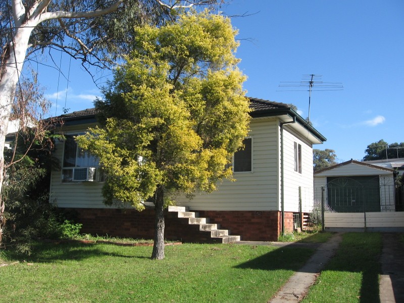 2 Nulang Street, Old Toongabbie NSW 2146