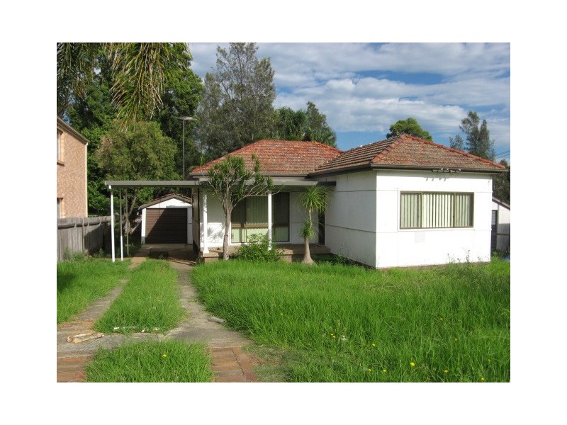 8 Griffith St, Wentworthville NSW 2145