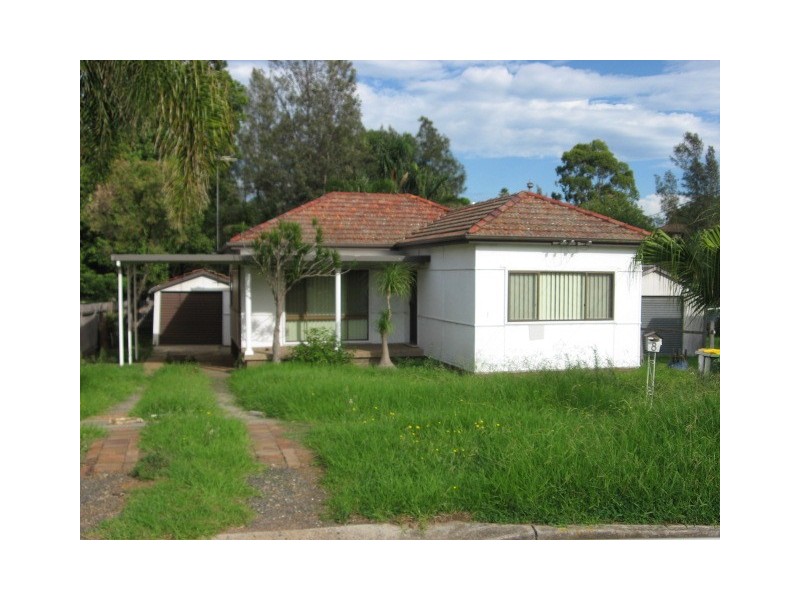 8 Griffith St, Wentworthville NSW 2145