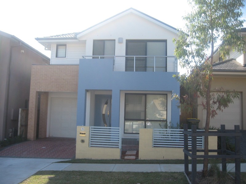 15 Pugh Avenue, Pemulwuy NSW 2145