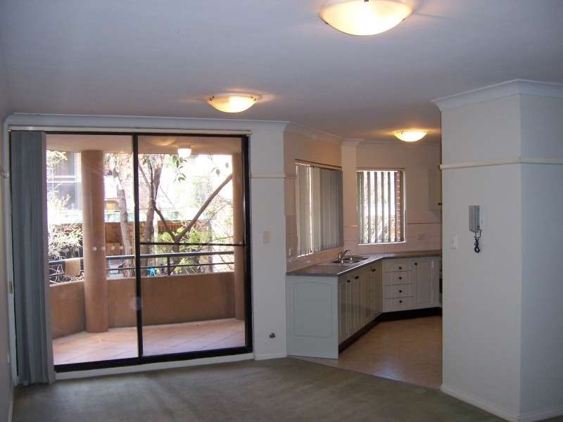 1/62 Fullagar Road, Wentworthville NSW 2145