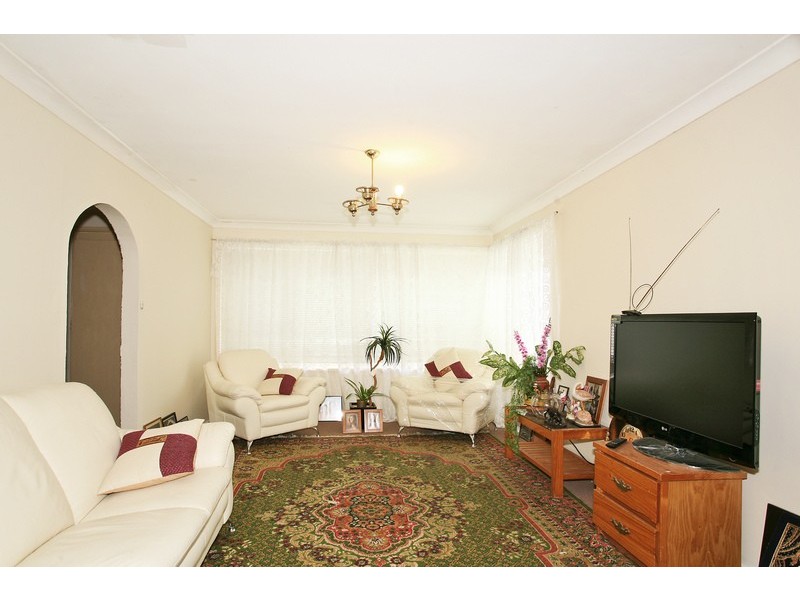 8 Orange Street, Greystanes NSW 2145