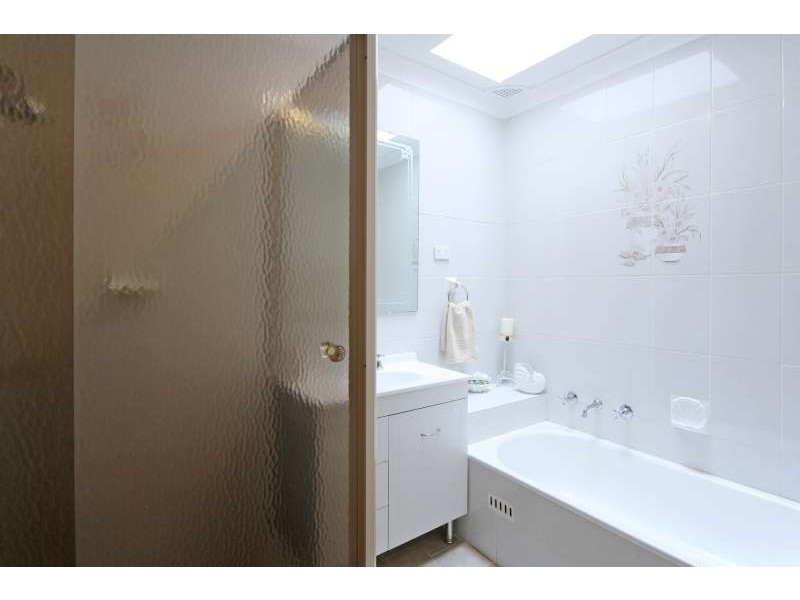 10 Cooma Road, Greystanes NSW 2145