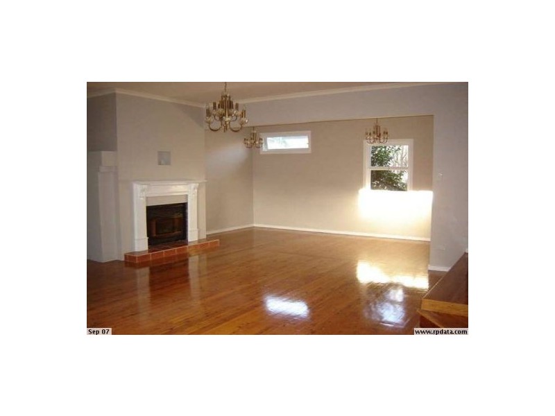 27 Trelawney Street, Killarney Vale NSW 2261