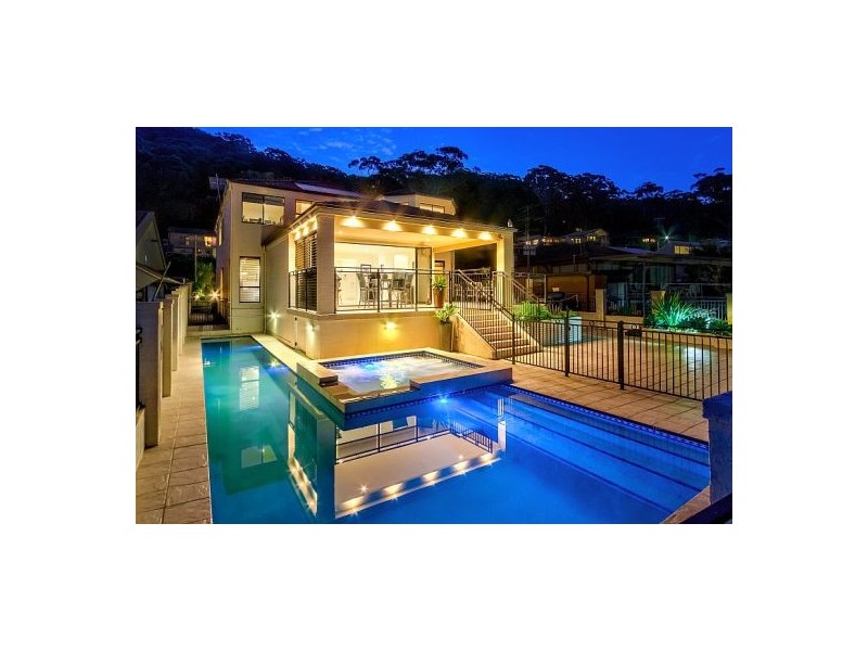 98 Broadwater Drive, Saratoga NSW 2251