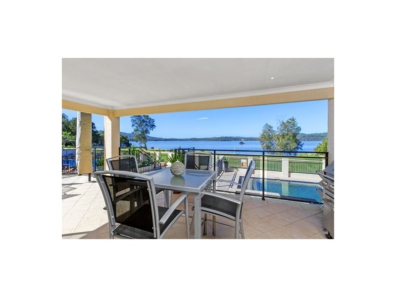 98 Broadwater Drive, Saratoga NSW 2251