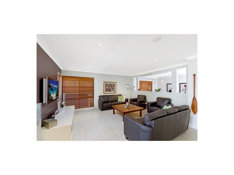 98 Broadwater Drive, Saratoga NSW 2251