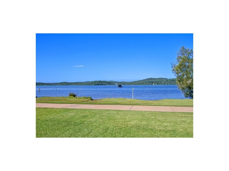 98 Broadwater Drive, Saratoga NSW 2251