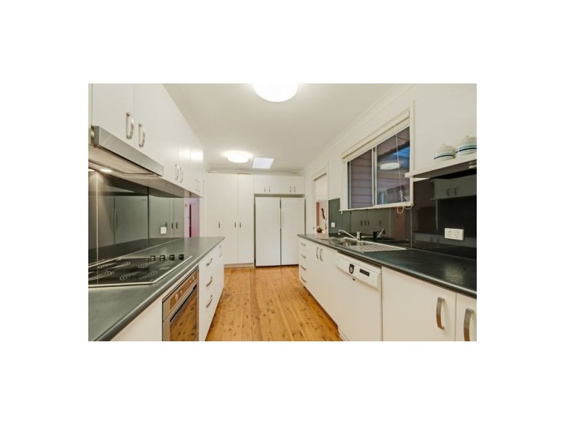 1 Keith Street, Wyoming NSW 2250