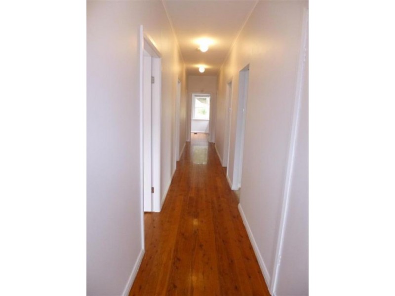 38 Henry Parry Dr, East Gosford NSW 2250