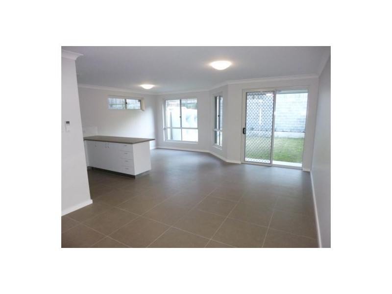 12 B Kirkness Avenue, North Gosford NSW 2250