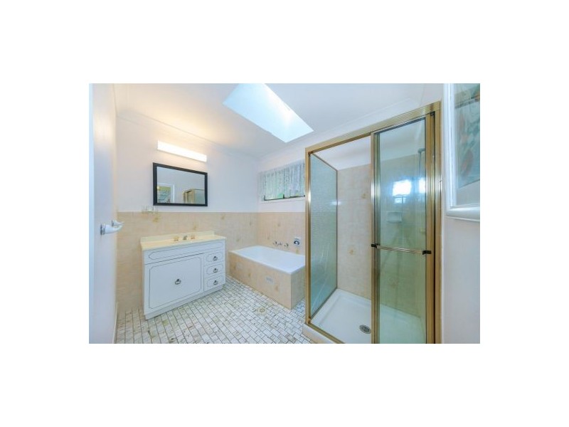 17 Bangalore Street, Ourimbah NSW 2258