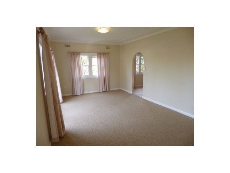 14 Wells Street, East Gosford NSW 2250