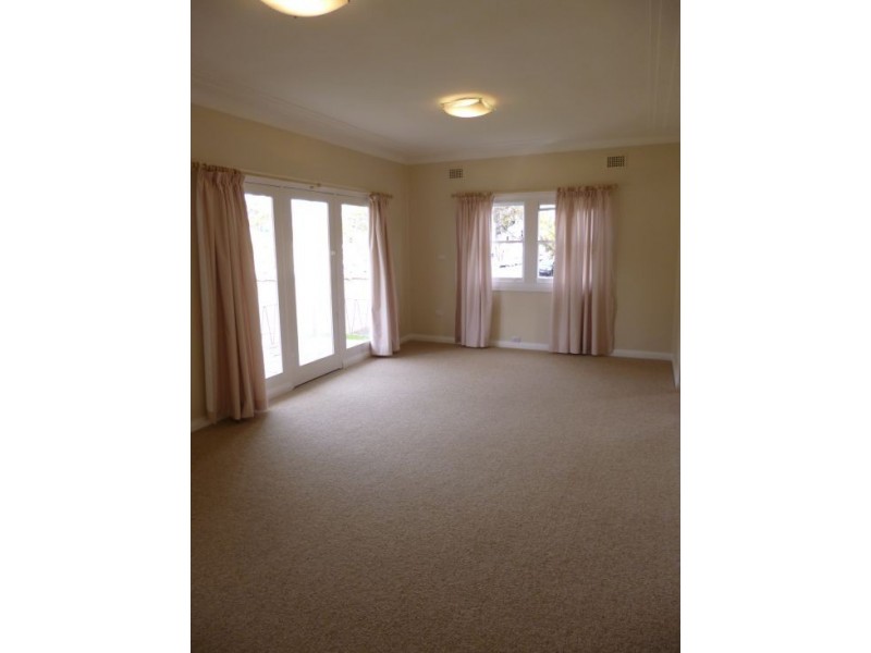 14 Wells Street, East Gosford NSW 2250