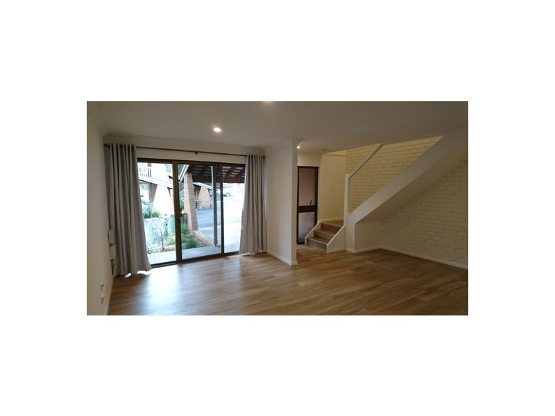 11/14 Russell Street, East Gosford NSW 2250