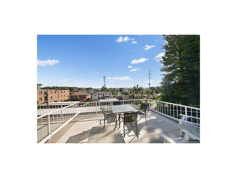 3/11 Lynn Avenue, Point Frederick NSW 2250