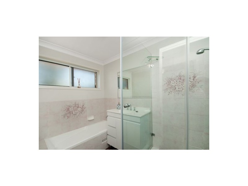 2 Bellbrook Close, Green Point NSW 2251