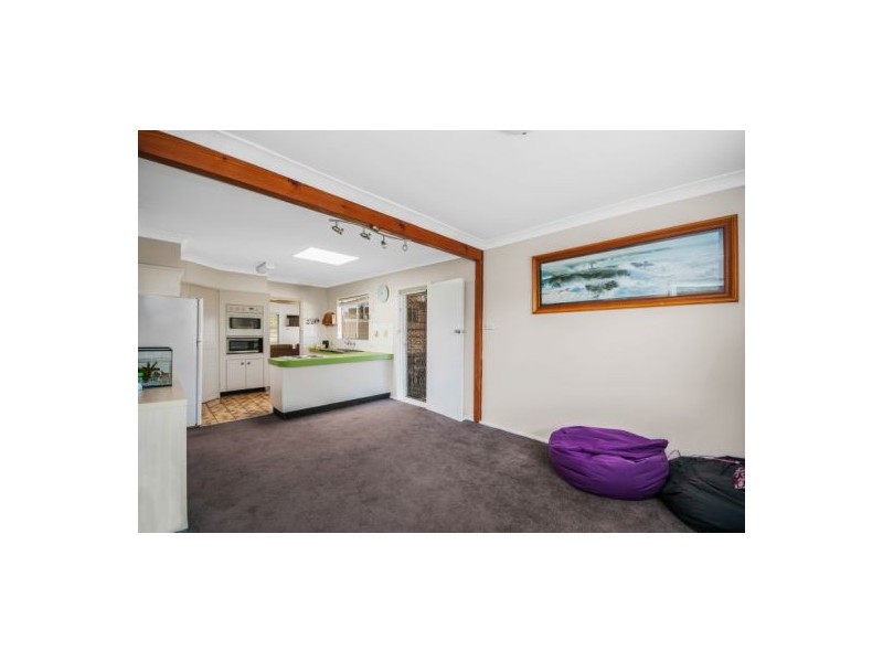 58 Orange Parade, Wyoming NSW 2250