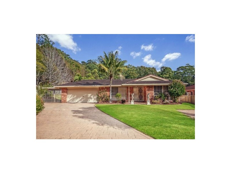 12 Henman Close, Point Clare NSW 2250
