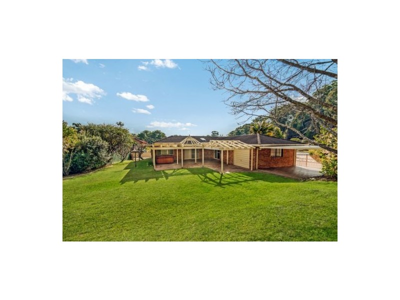 12 Henman Close, Point Clare NSW 2250
