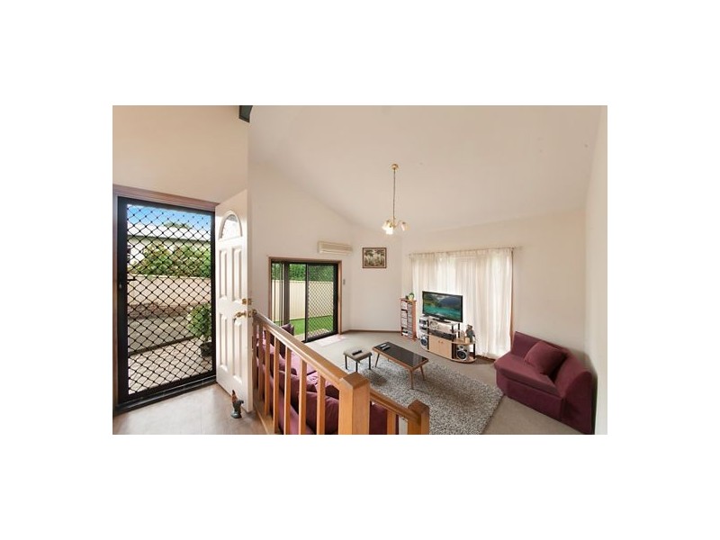 2/31 Wells Street, East Gosford NSW 2250