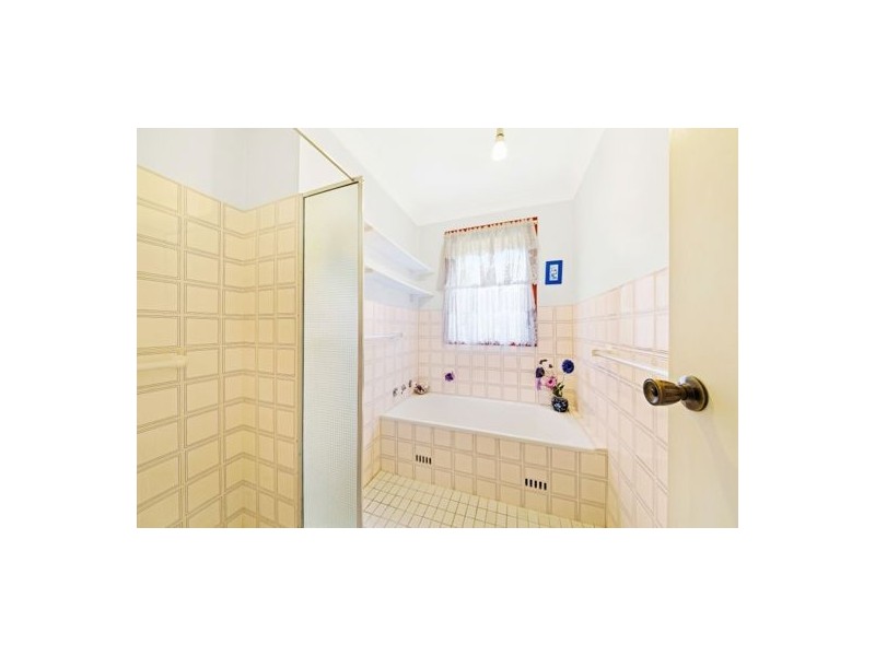 12 Chetwynd Road, Erina NSW 2250