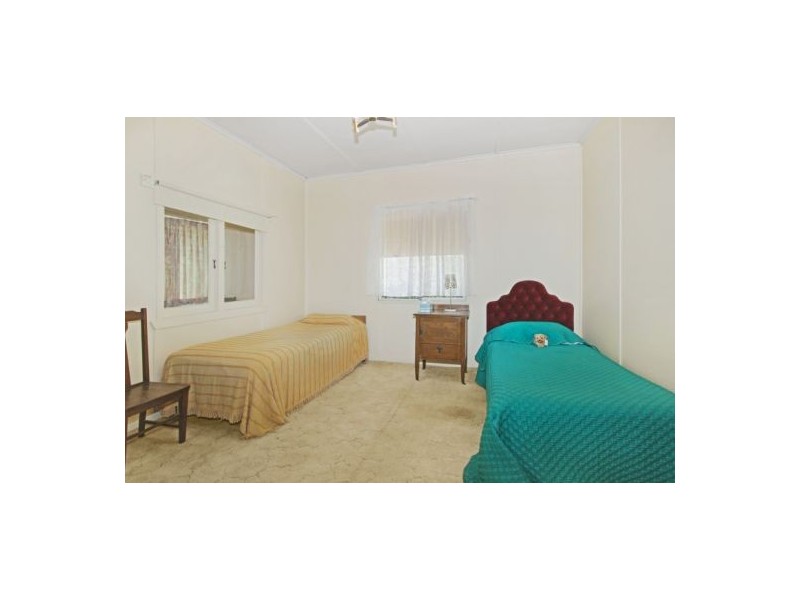 32 Henry Parry Drive, East Gosford NSW 2250