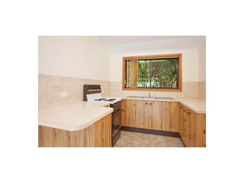2/206 Avoca Drive, Green Point NSW 2251
