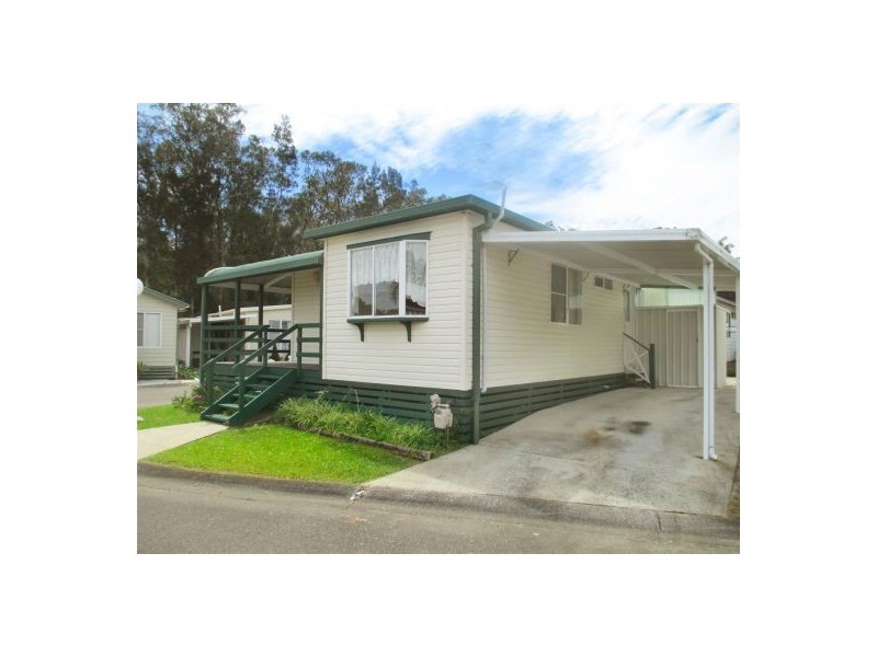 63 Second Avenue, Green Point NSW 2251