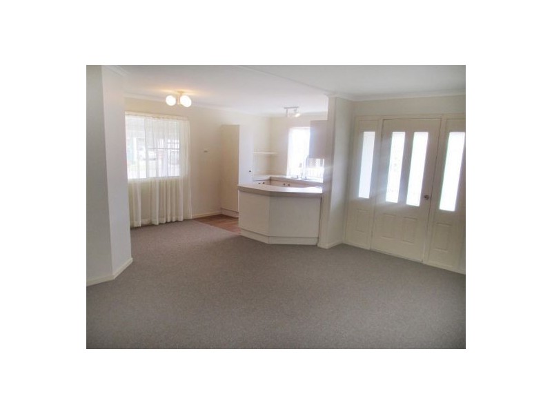 63 Second Avenue, Green Point NSW 2251