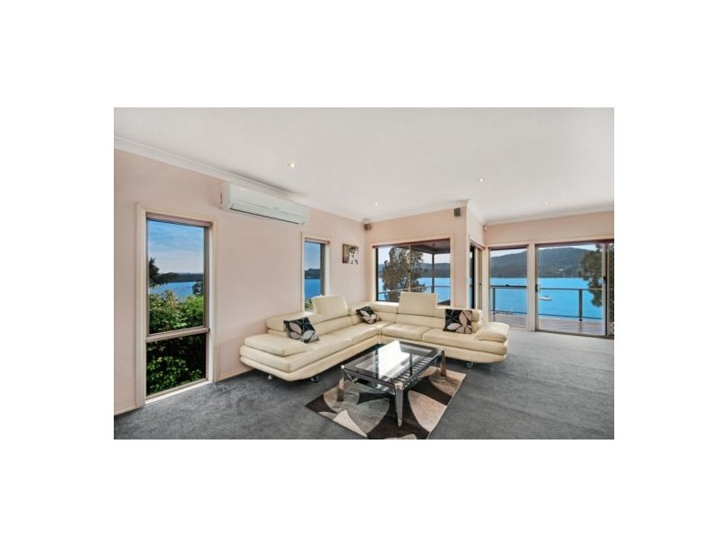 87 Caroline Street, East Gosford NSW 2250