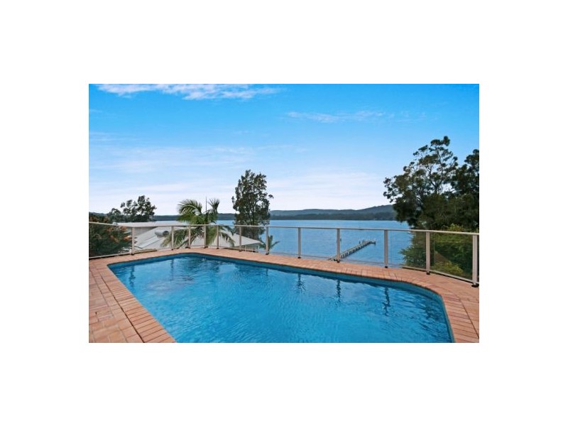 87 Caroline Street, East Gosford NSW 2250