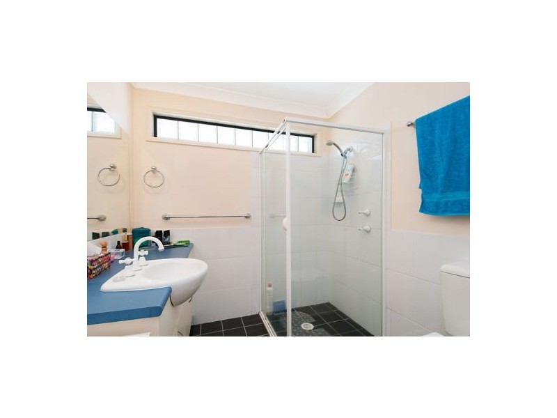 2/4 Lushington Street, East Gosford NSW 2250