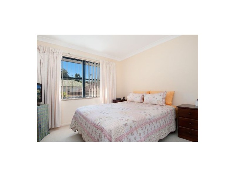 2/4 Lushington Street, East Gosford NSW 2250