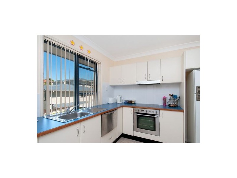 2/4 Lushington Street, East Gosford NSW 2250