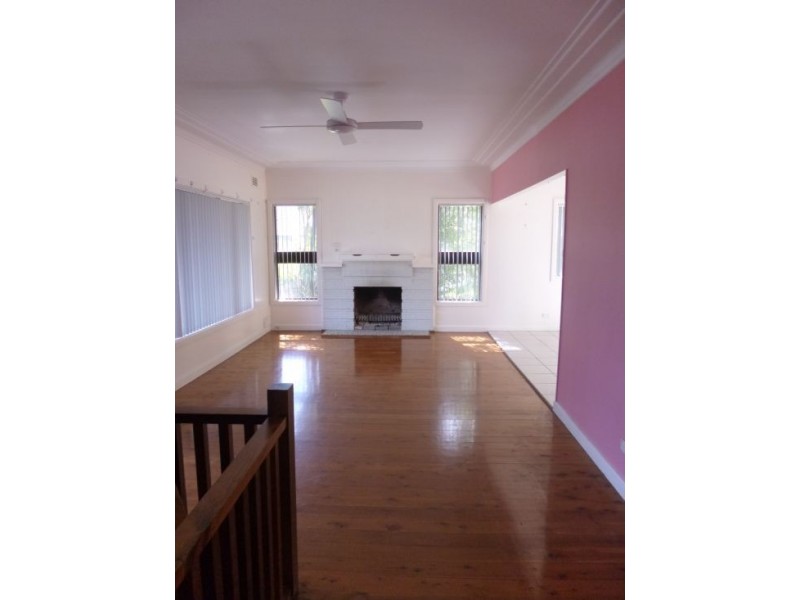 11 Range Road, North Gosford NSW 2250